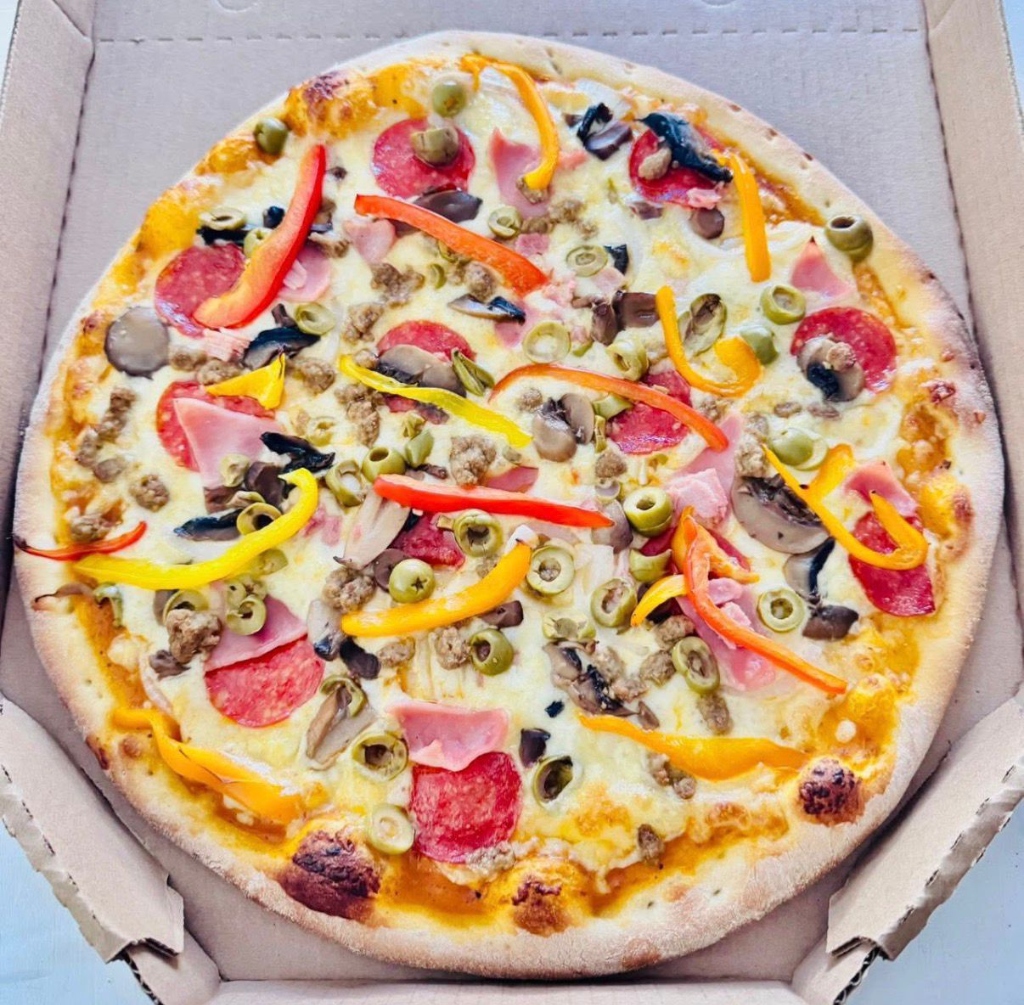 Deliciosa Pizza Cheese Pizza 5